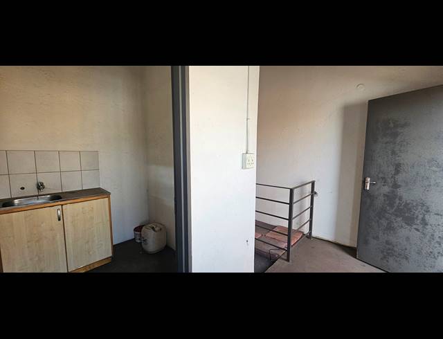 170M² WAREHOUSE TO LET IN NELSPRUIT CENTRAL